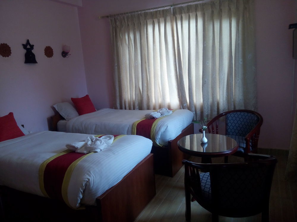 Amar Hotel Катманду Екстер'єр фото