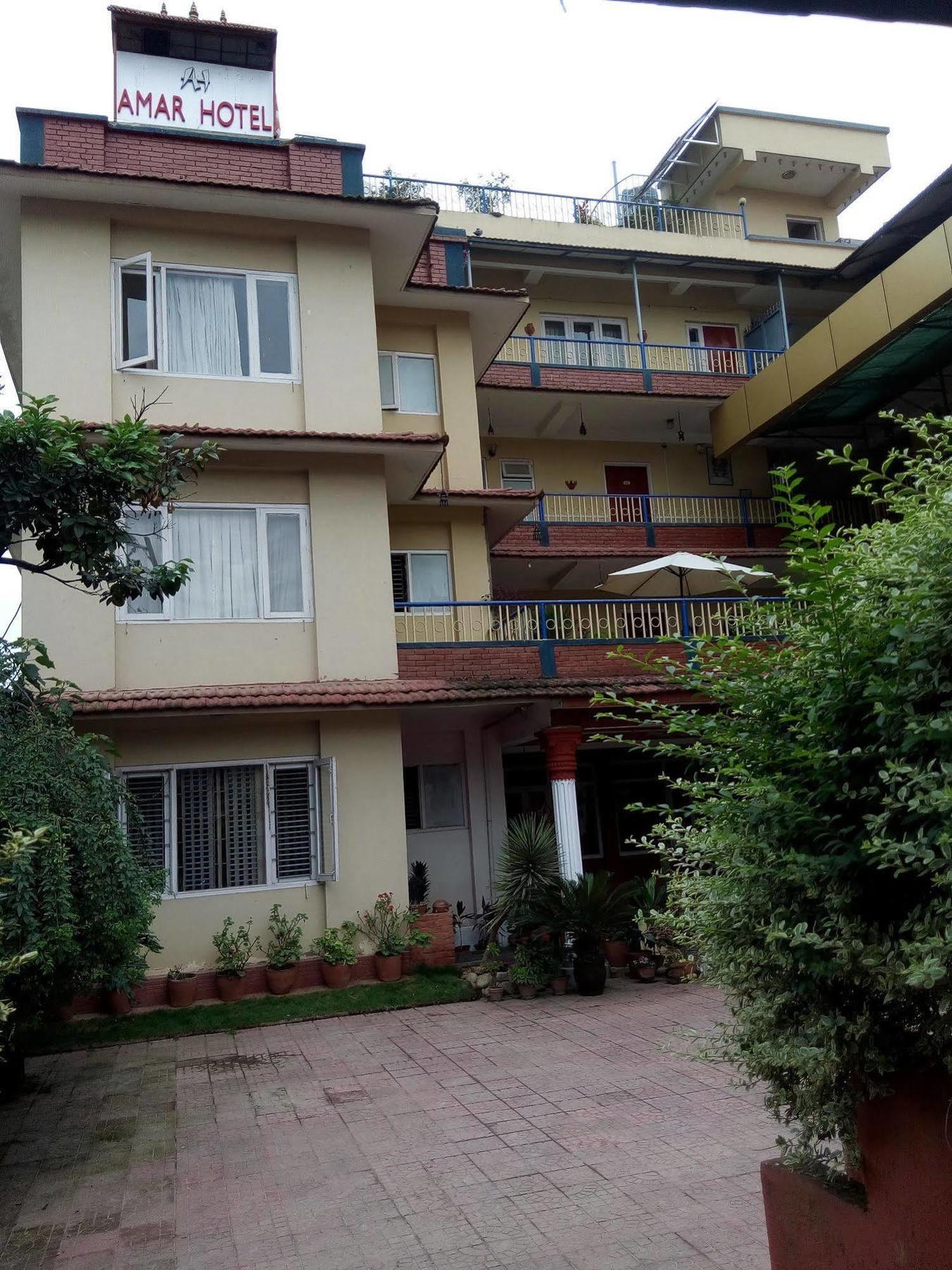 Amar Hotel Катманду Екстер'єр фото